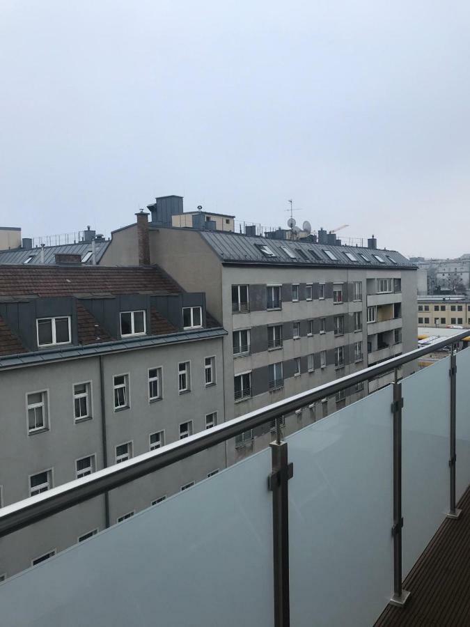 Modern Apartment With Balcony Vienna Esterno foto